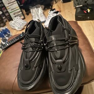 Men’s designer sneakers size 10 eur 43